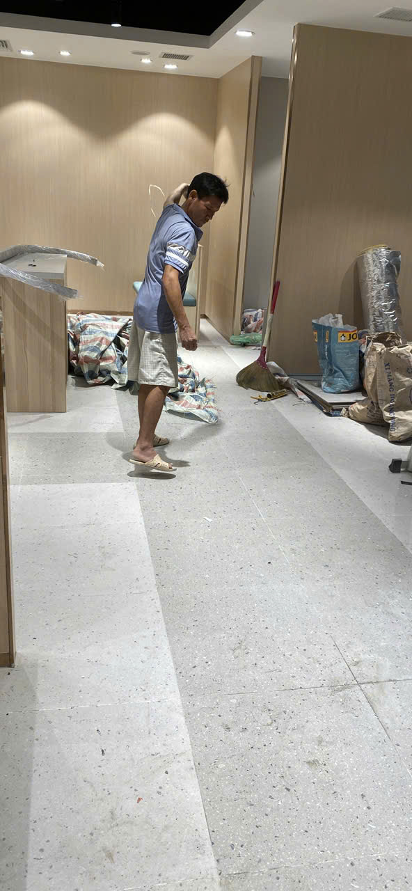 Nhà Hàng Hoàng Gia 2